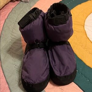 Adult small Bloch warm up Booties